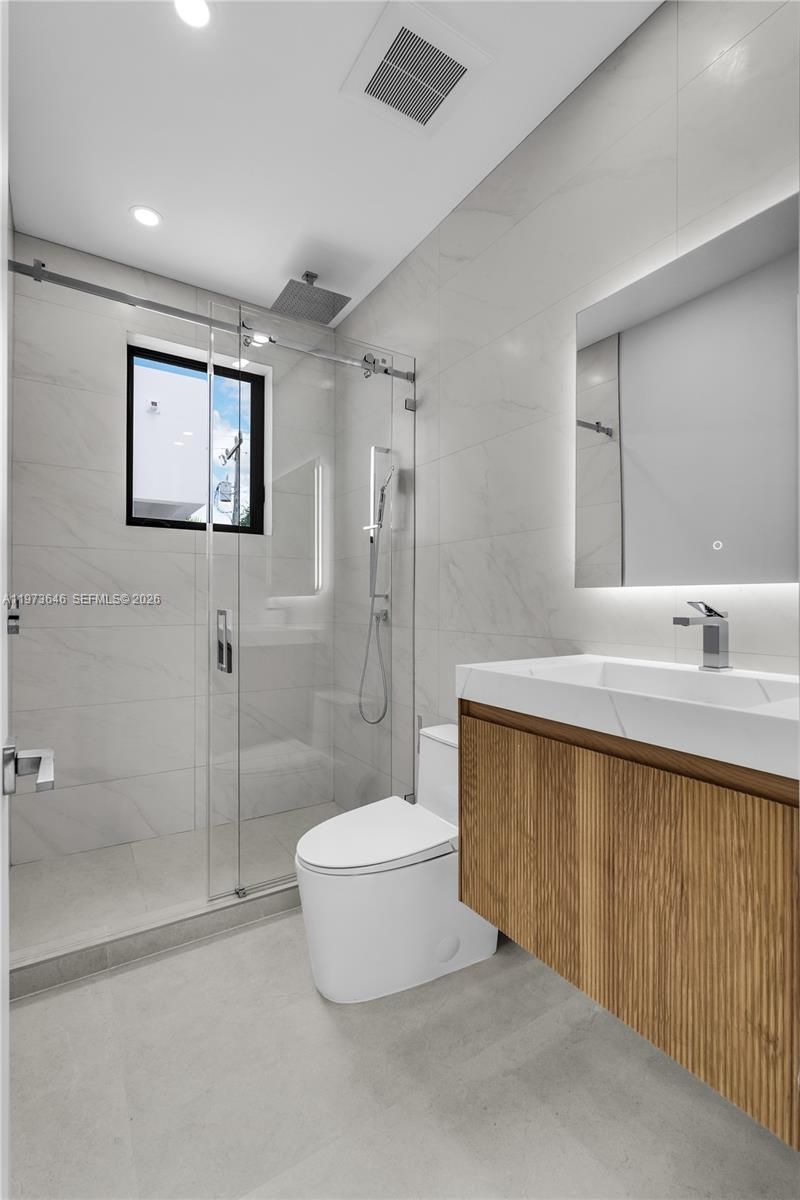 285 Woodcrest Rd , Key Biscayne, FL 33149 Photo