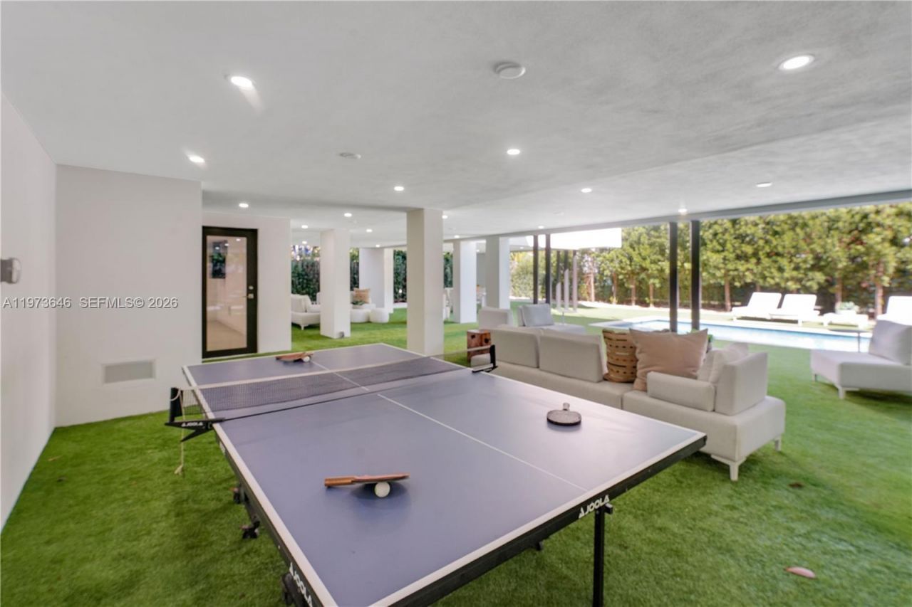 285 Woodcrest Rd , Key Biscayne, FL 33149 Photo