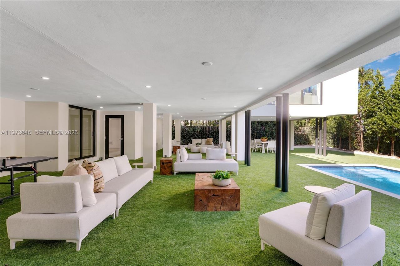 285 Woodcrest Rd , Key Biscayne, FL 33149 Photo