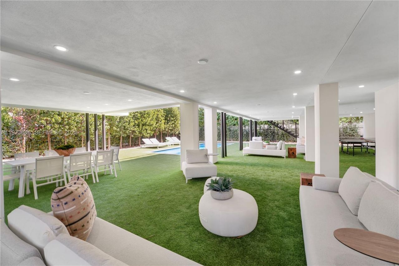 285 Woodcrest Rd , Key Biscayne, FL 33149 Photo