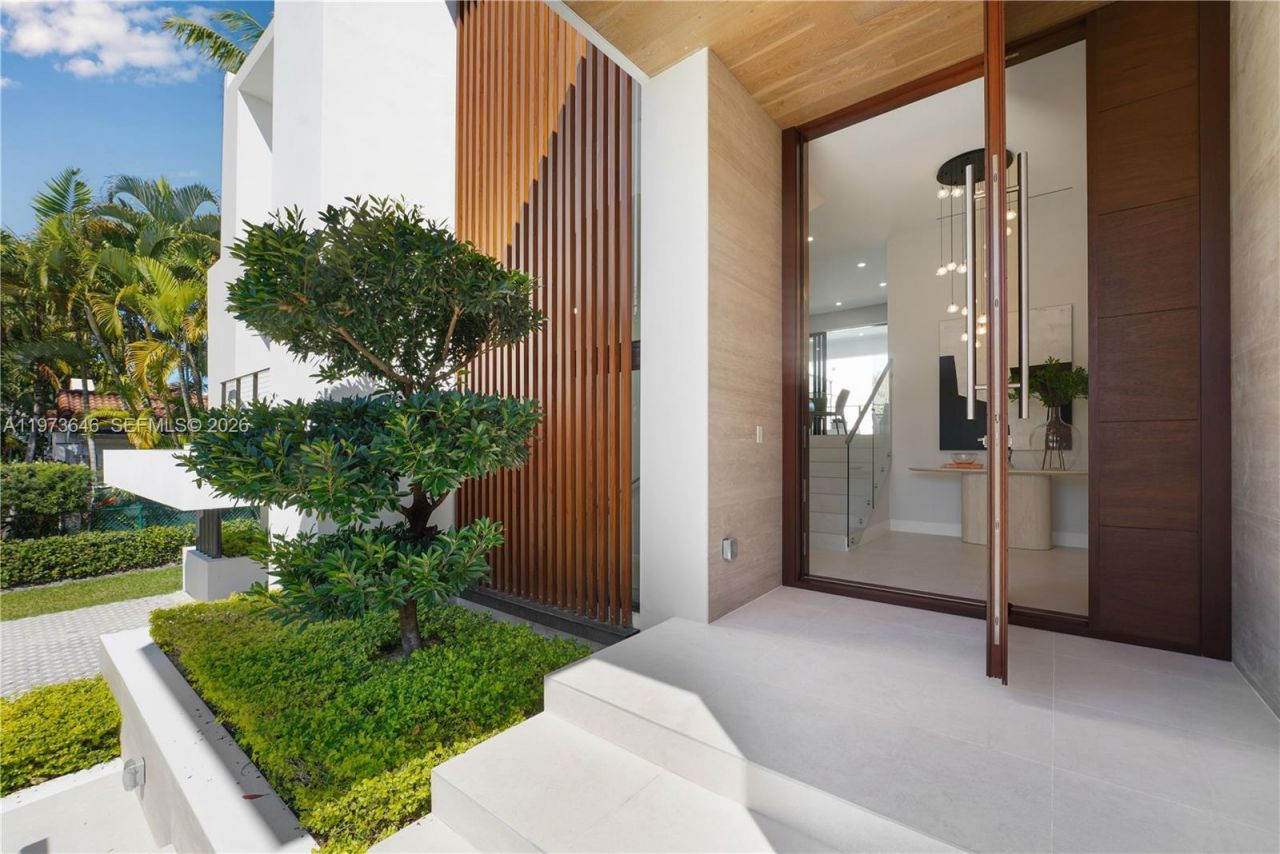 285 Woodcrest Rd , Key Biscayne, FL 33149 Photo