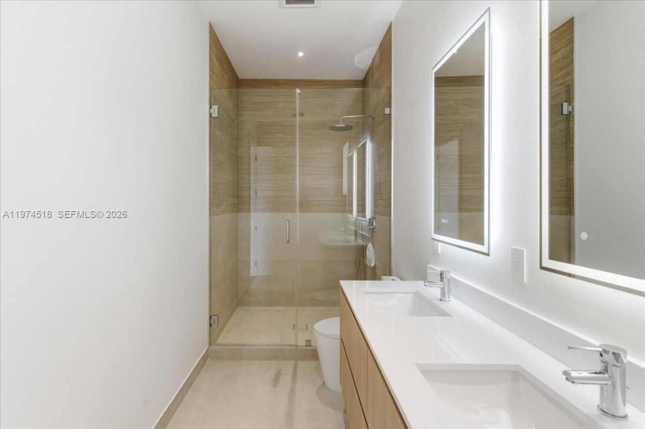 2925 SW 36th Ave, Miami, FL 33133 Photo