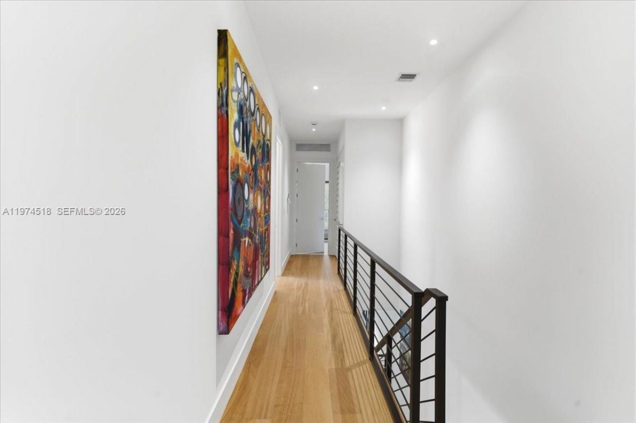 2925 SW 36th Ave, Miami, FL 33133 Photo