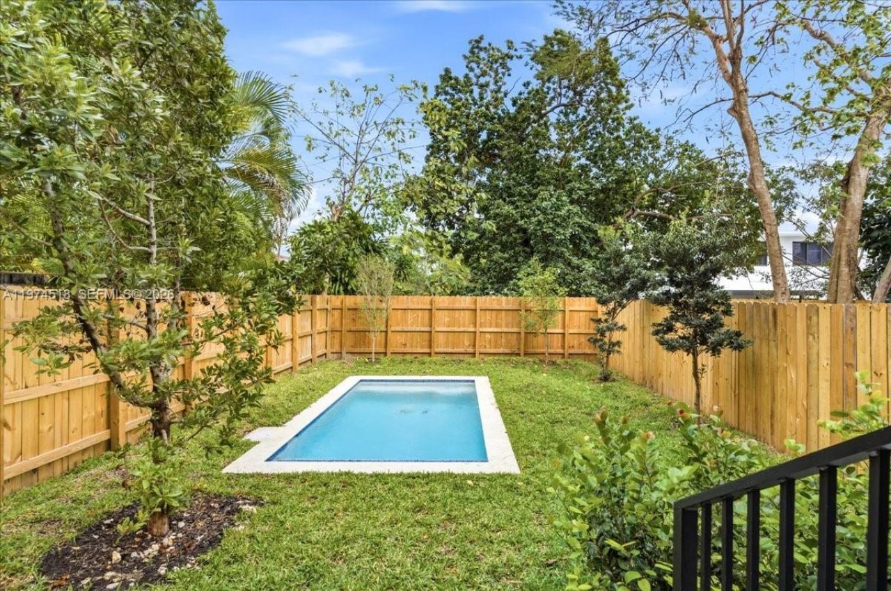 2925 SW 36th Ave, Miami, FL 33133 Photo