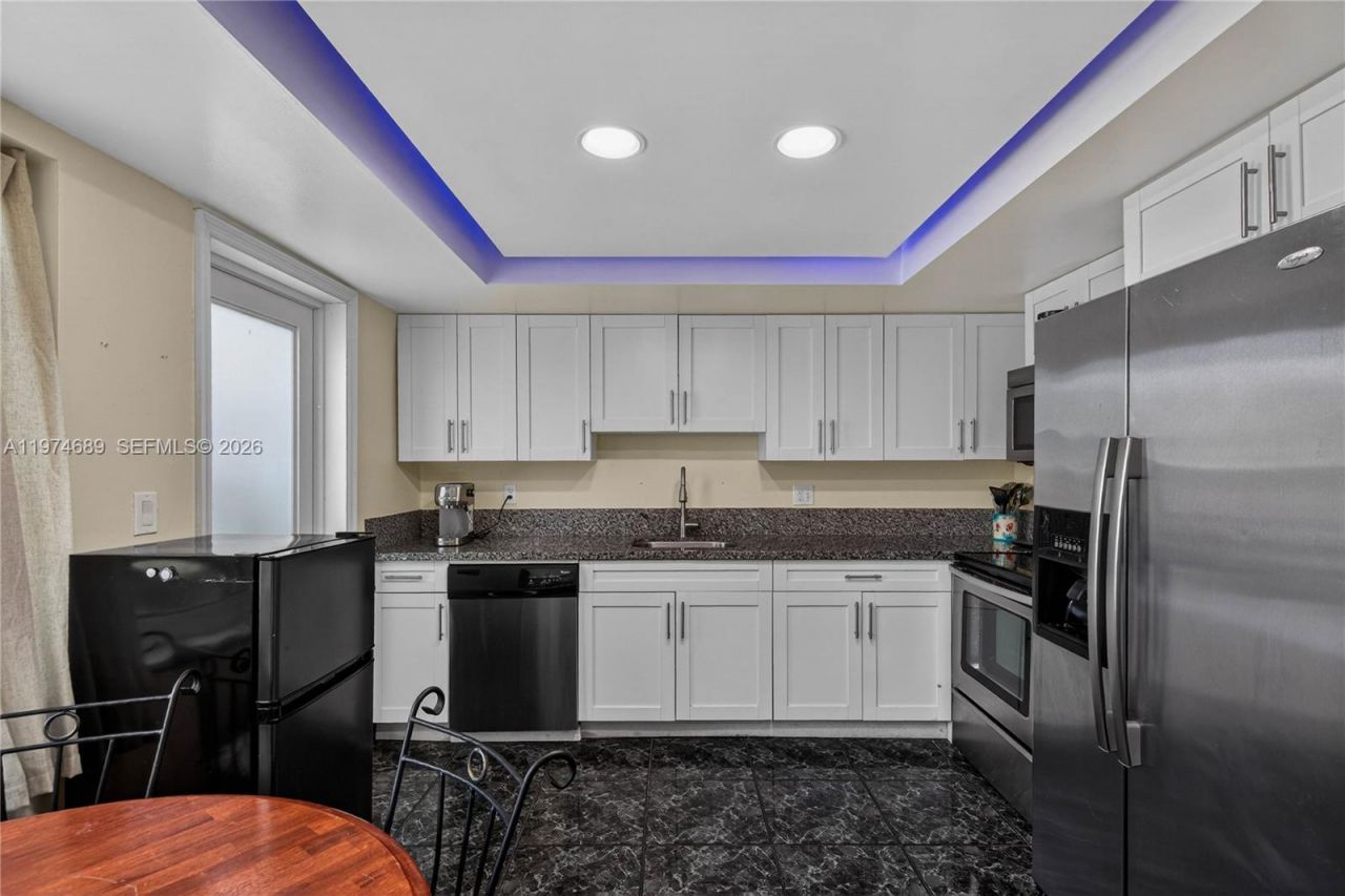 7265 W Sunrise Blvd, Unit 7265L, Plantation, FL 33313 Photo