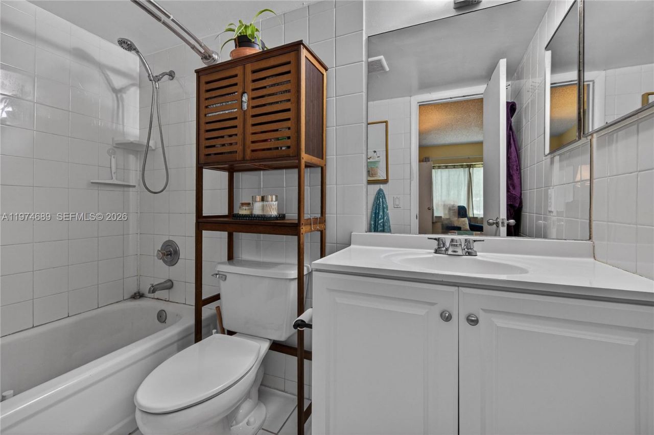 7265 W Sunrise Blvd, Unit 7265L, Plantation, FL 33313 Photo