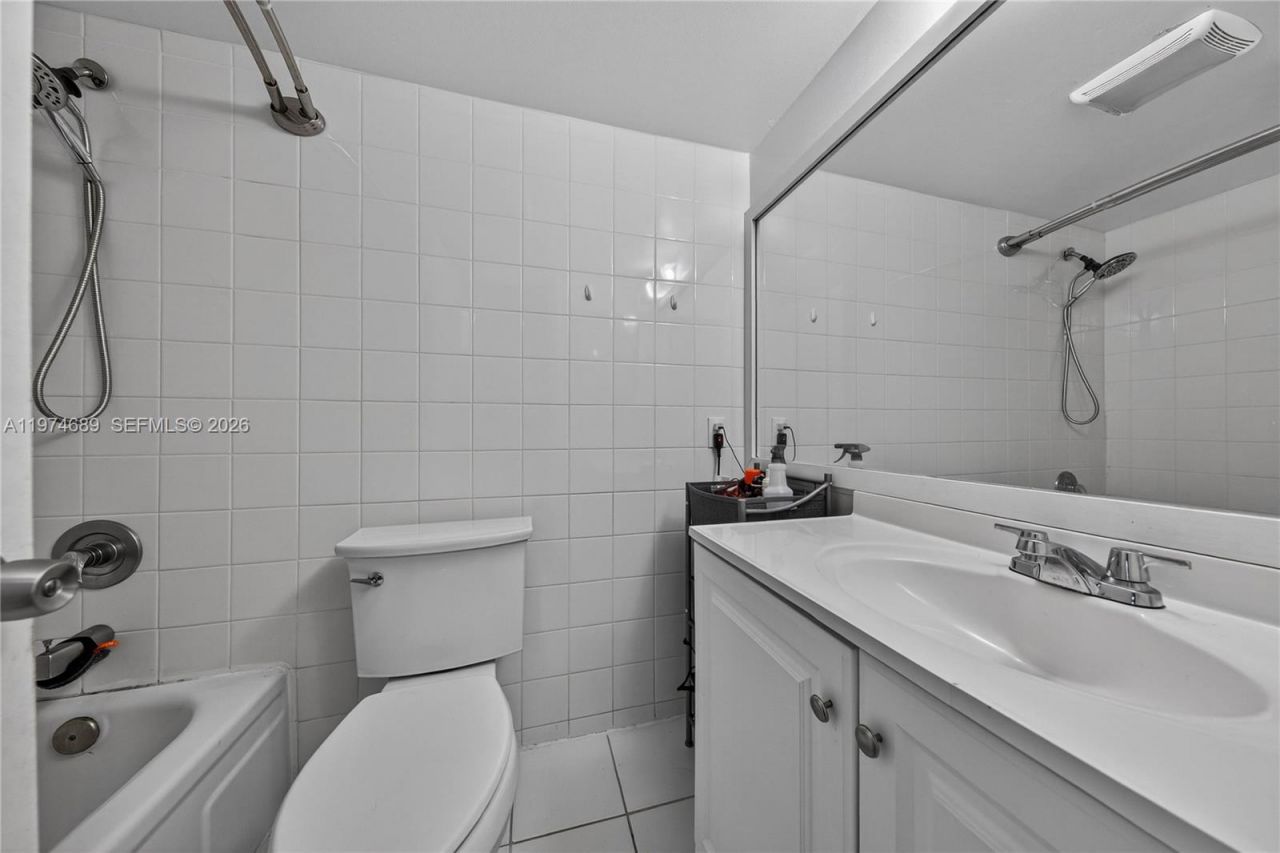 7265 W Sunrise Blvd, Unit 7265L, Plantation, FL 33313 Photo