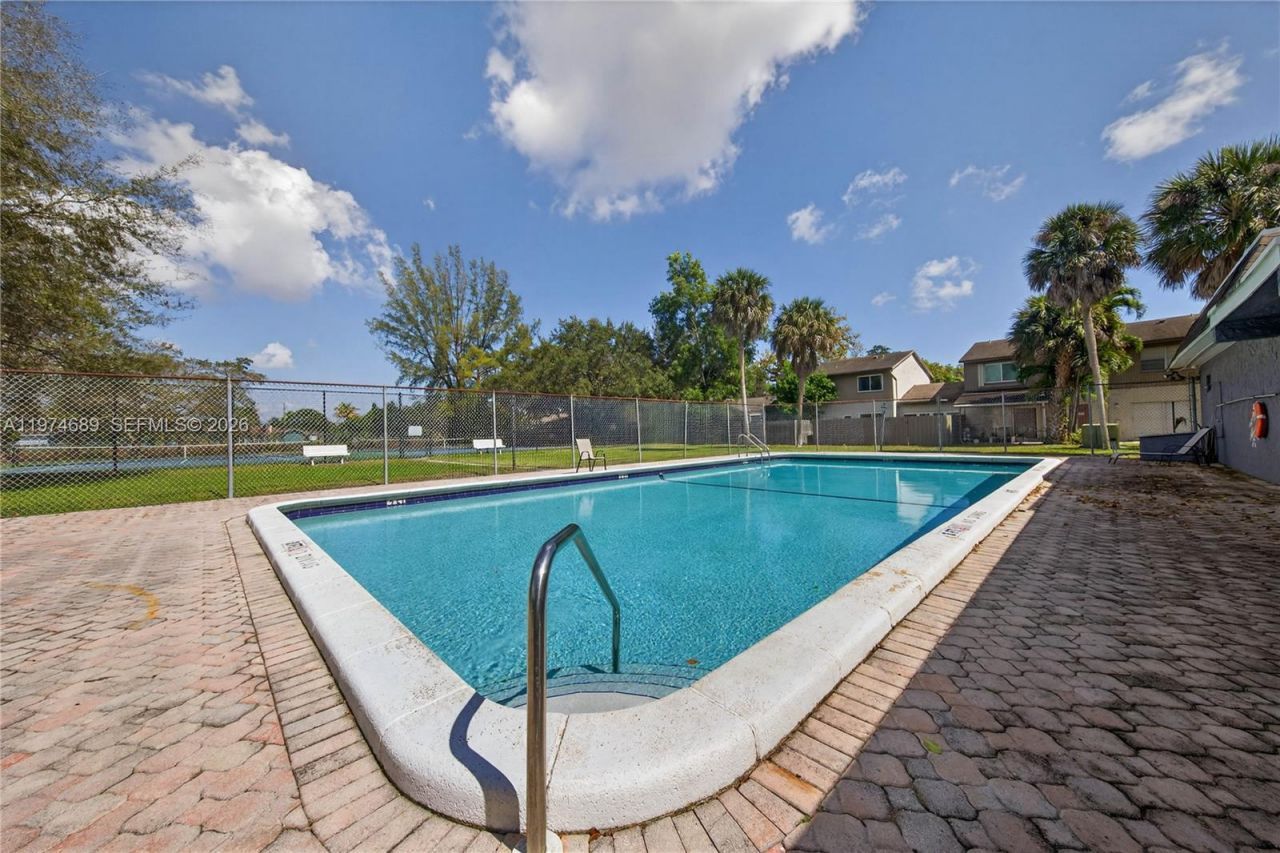 7265 W Sunrise Blvd, Unit 7265L, Plantation, FL 33313 Photo
