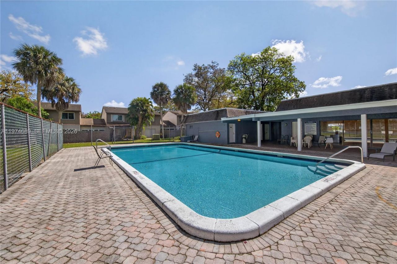 7265 W Sunrise Blvd, Unit 7265L, Plantation, FL 33313 Photo