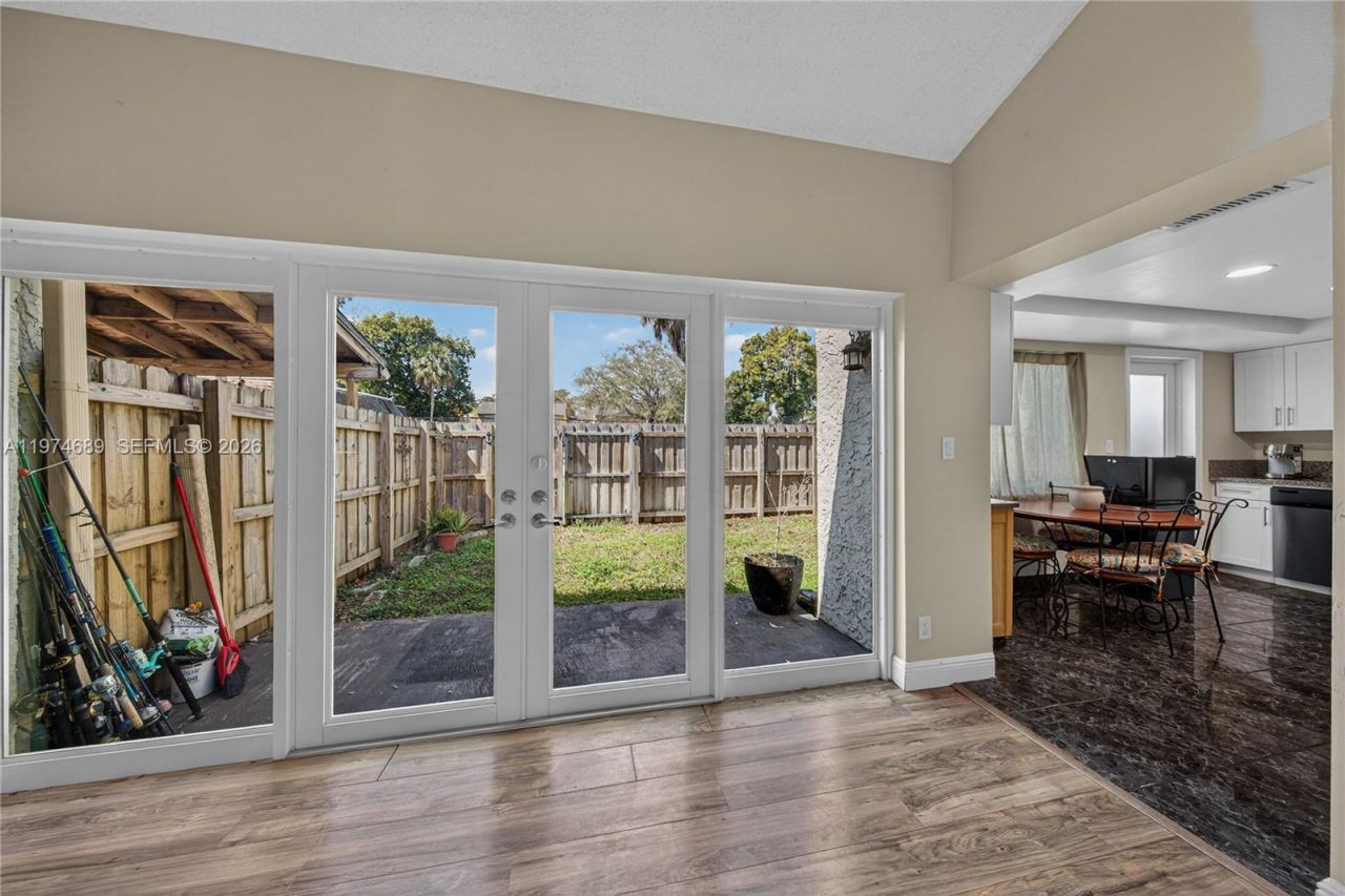 7265 W Sunrise Blvd, Unit 7265L, Plantation, FL 33313 Photo