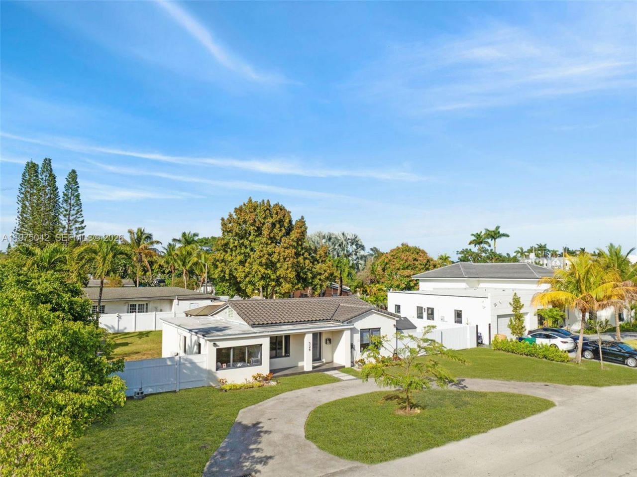 529 NE 109th St , Miami, FL 33161 Photo