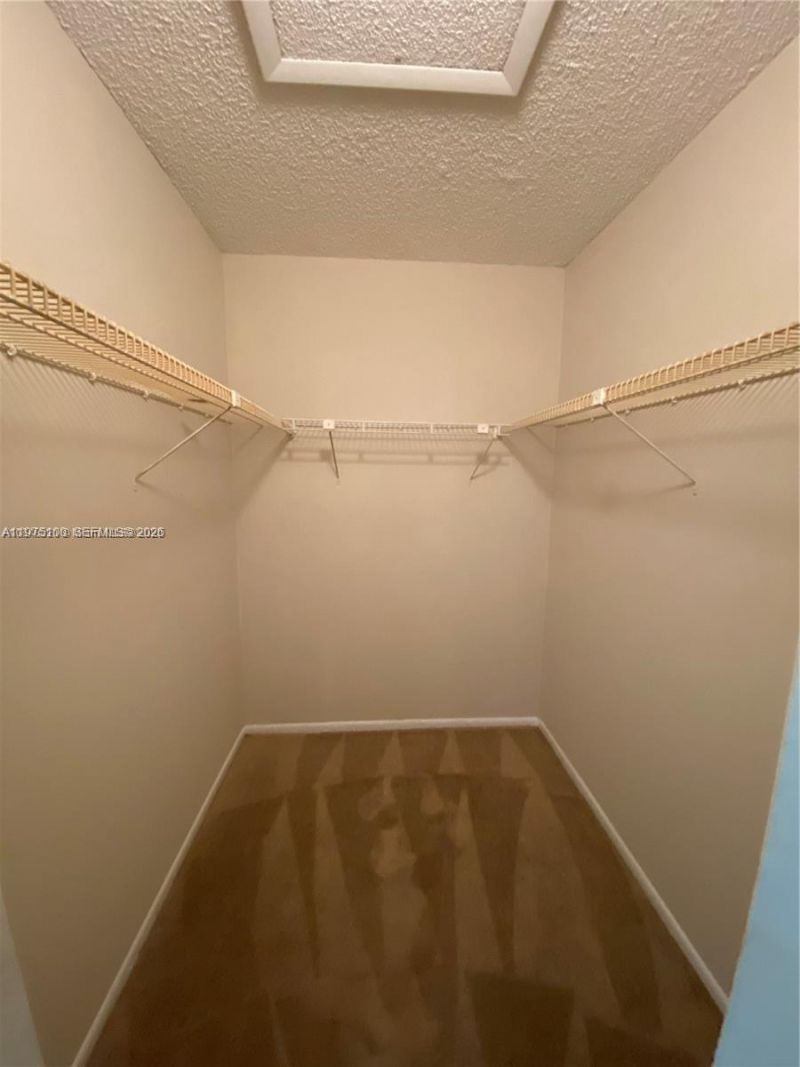 7630 Westwood Dr, Unit 327, Tamarac, FL 33321 Photo