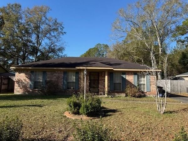 3820 River Place, Mobile, AL 36605