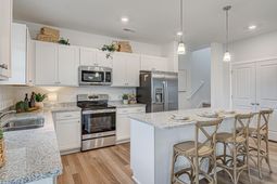 2175 O'leary Circle photo 4