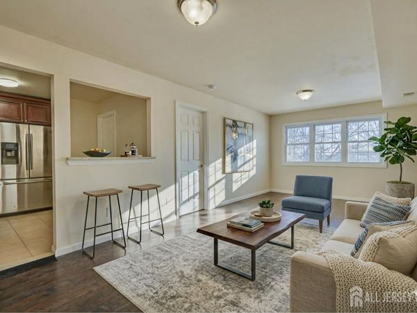 342 College Drive, Edison, NJ 08817