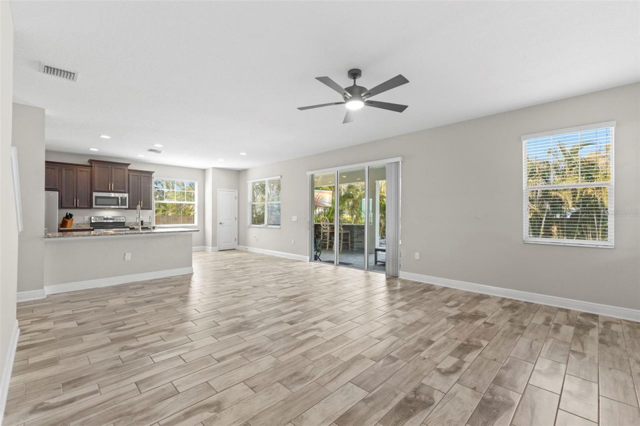 8027 27th Avenue N, Saint Petersburg, FL 33710 Photo