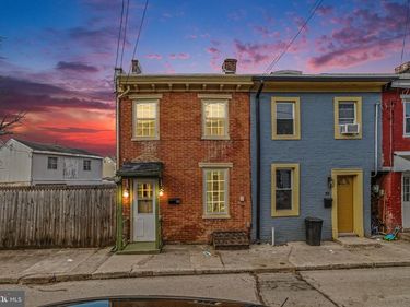 36 KERRS AVENUE , CARLISLE, PA 17013