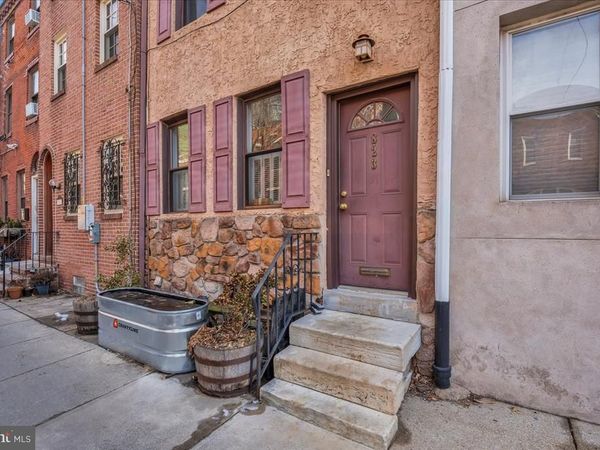 823 S 10TH STREET , PHILADELPHIA, PA 19147