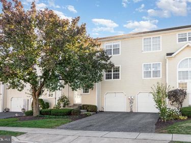 6179 SPRING KNOLL DRIVE , HARRISBURG, PA 17111