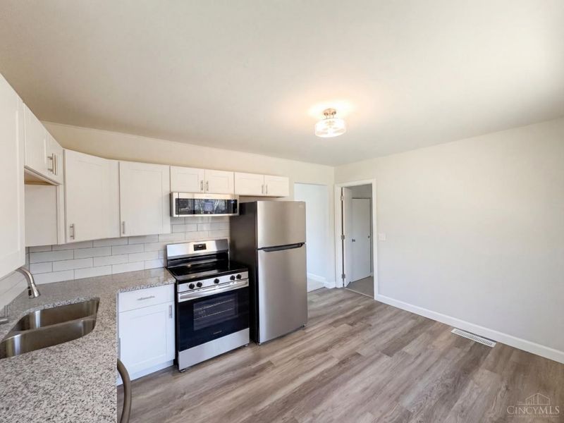 1858 Aspenhill Drive, Springfield Twp., OH 45240 Photo 10