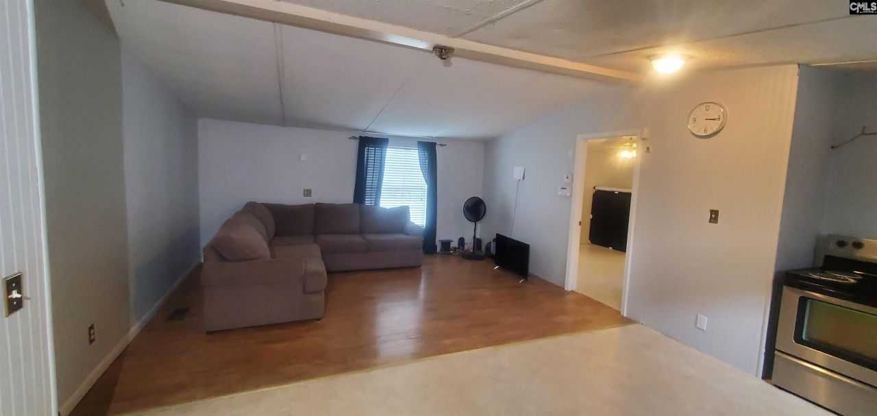 288 Peeler Road  Photo 6