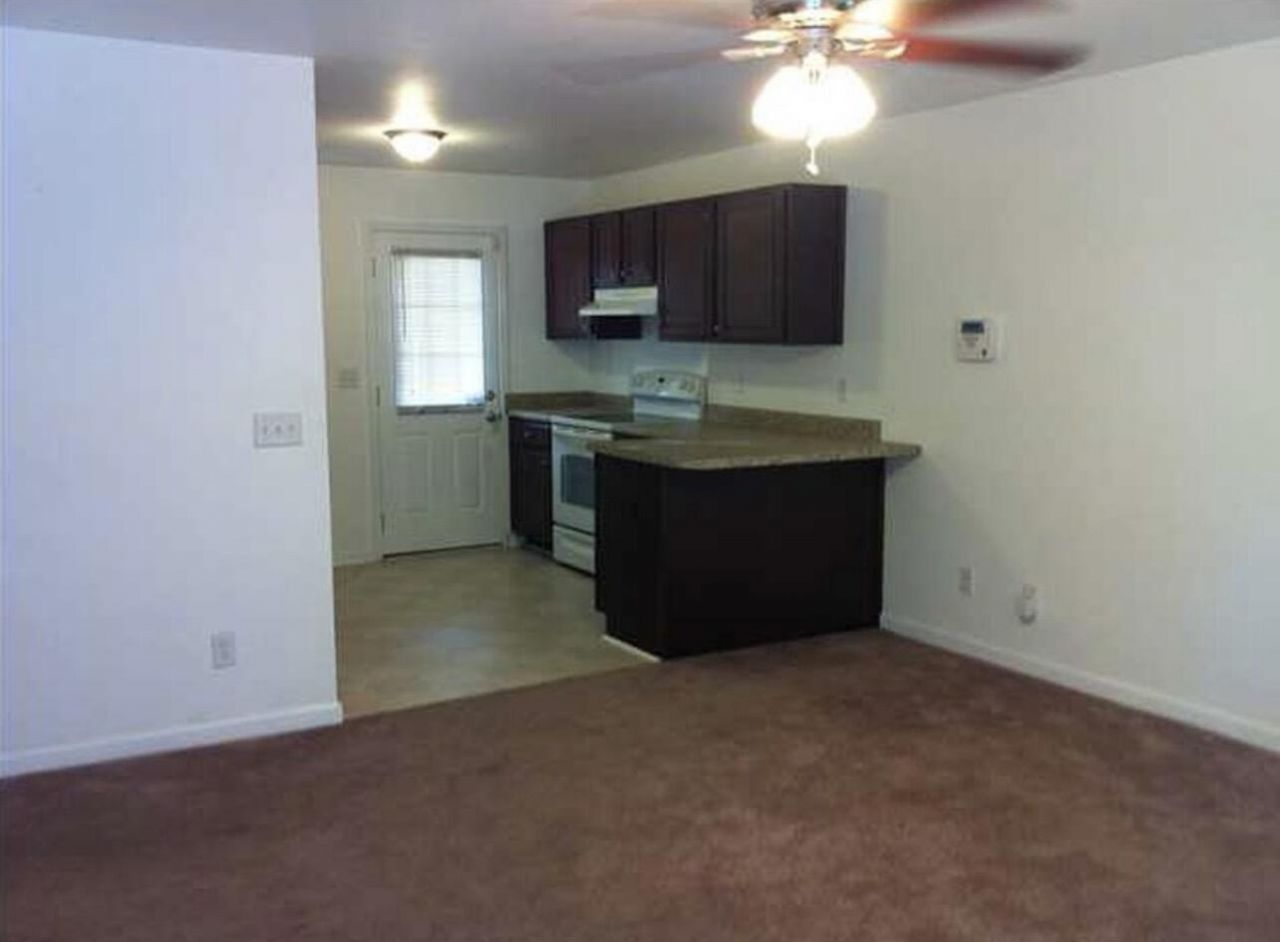 7424 Rock Street Photo 11