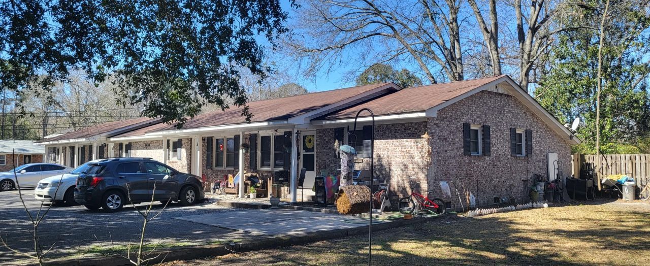 7424 Rock Street Photo 4