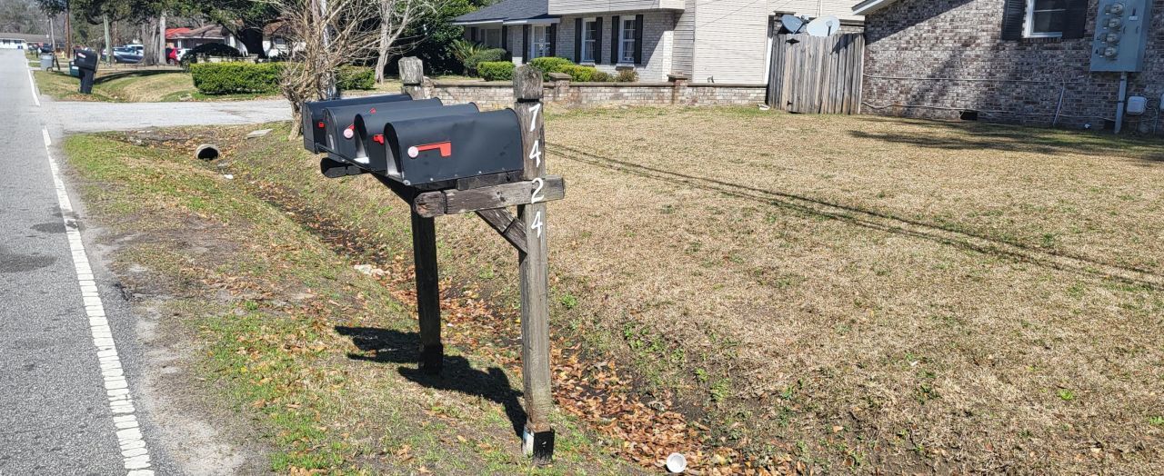 7424 Rock Street Photo 6