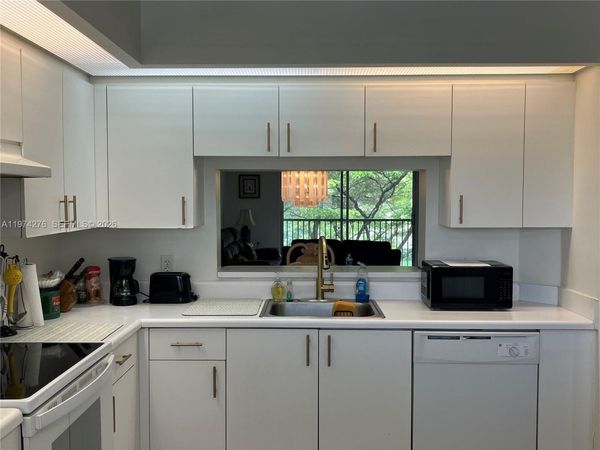 13105 SW 16th Ct, Unit 313L, Pembroke Pines, FL 33027