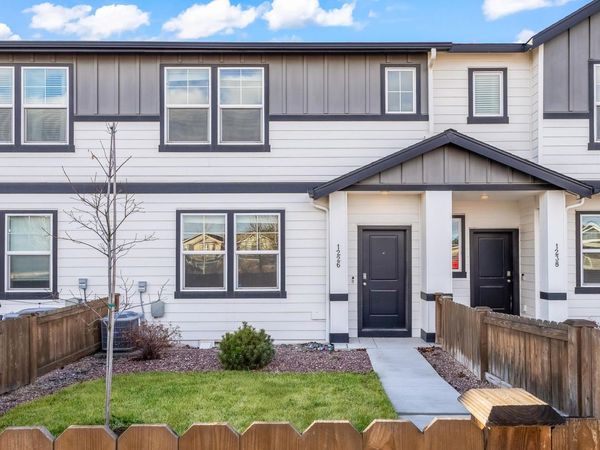 1226 NW Upas Place, Redmond, OR 97756