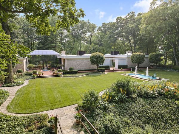 240 Shore Acres Circle , Lake Bluff, IL 60044