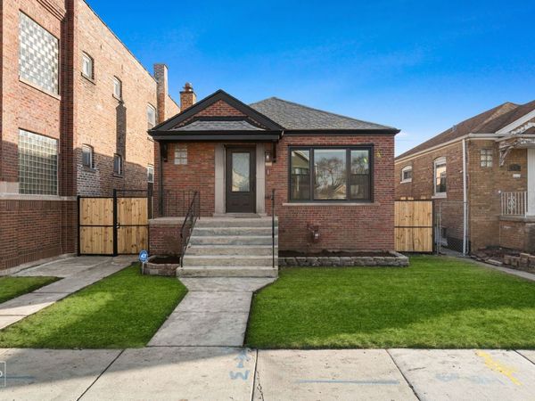 3733 W 58th Street , Chicago, IL 60629
