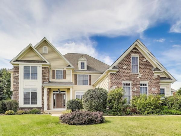 24744 N Golden Oat Circle , Cary, IL 60013