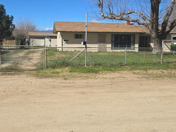 6165 Bonikell, Weldon, CA 93283