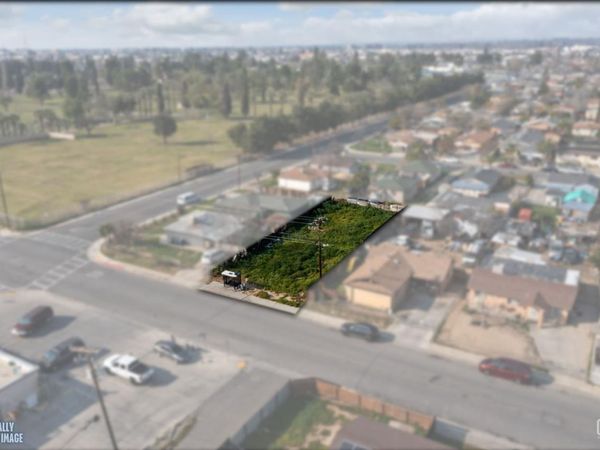 1104 Virginia Avenue, Bakersfield, CA 93307