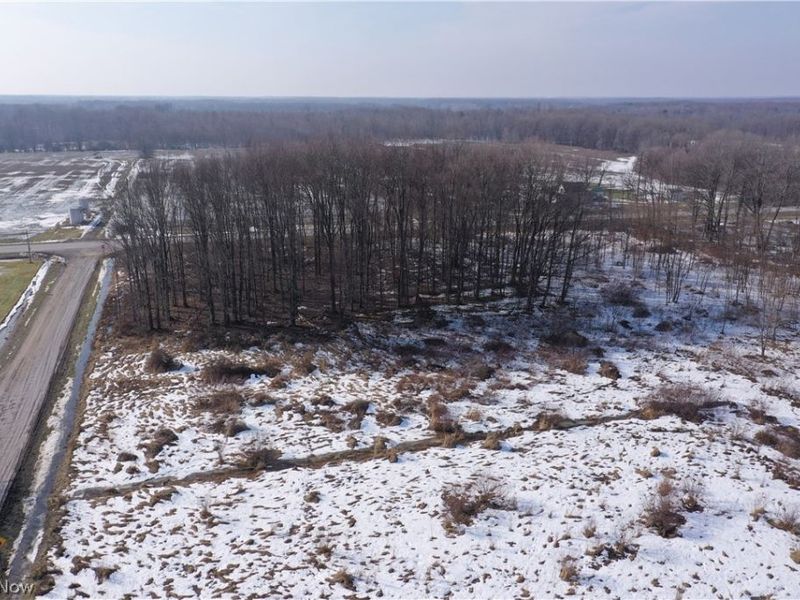 Oh-7 , Andover, OH 44003 Photo 4