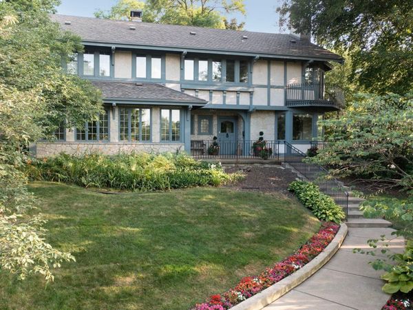 2617 Dean Parkway , Minneapolis, MN 55416