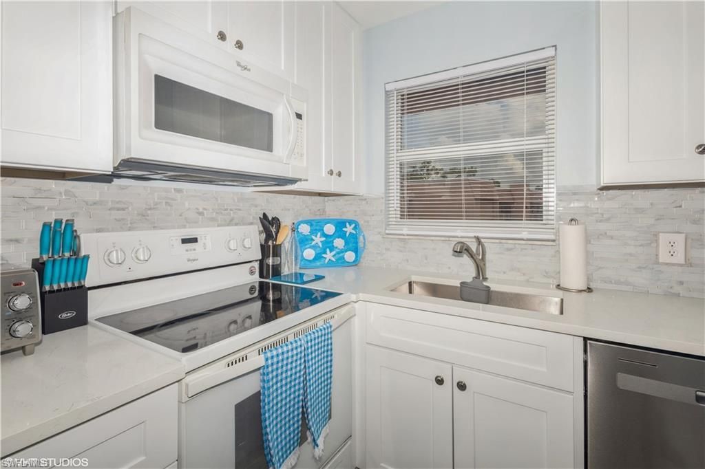 190 Turtle Lake Ct, Unit 311, Naples, FL 34105 Photo