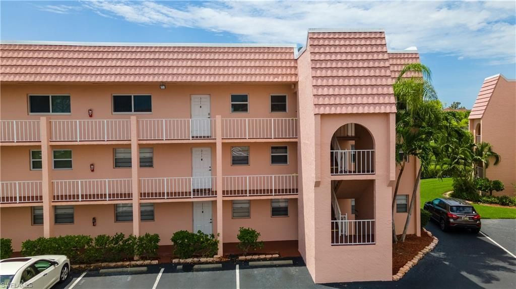 190 Turtle Lake Ct, Unit 311, Naples, FL 34105 Photo