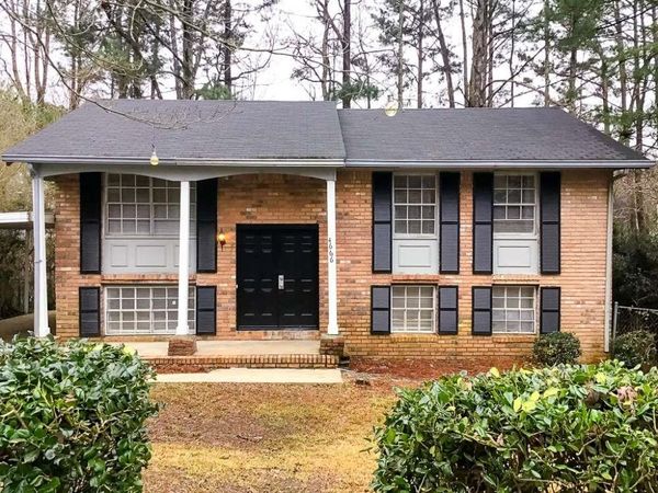 4666 Edwina Lane , Atlanta, GA 30331