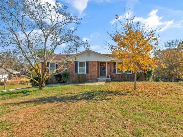 618 Crestland Dr, Columbia, TN 38401