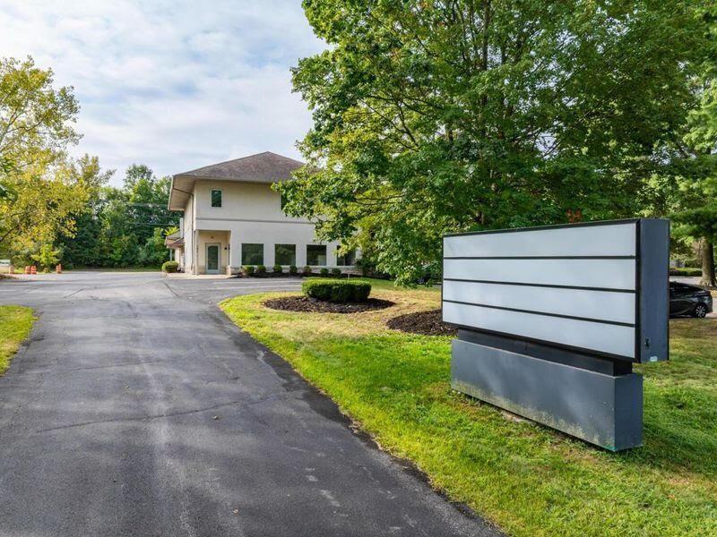 171 Green Meadows Drive S, Lewis Center, OH 43035 Photo 2