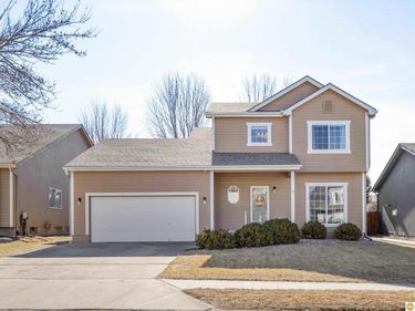 18625 Anne Street, Omaha, NE 68135