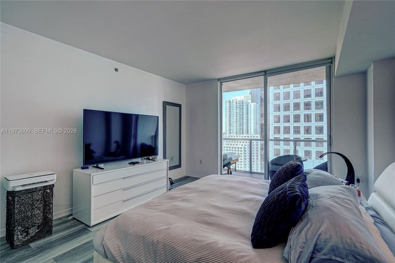 500 Brickell Ave, Unit 4004, Miami, FL 33131 Photo