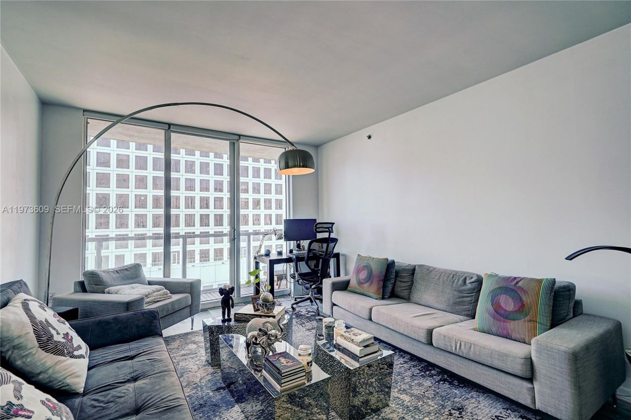 500 Brickell Ave, Unit 4004, Miami, FL 33131 Photo