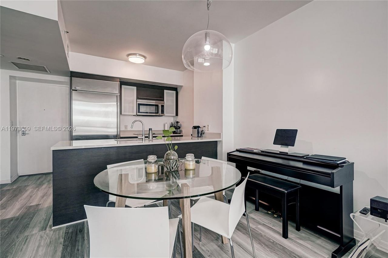 500 Brickell Ave, Unit 4004, Miami, FL 33131 Photo