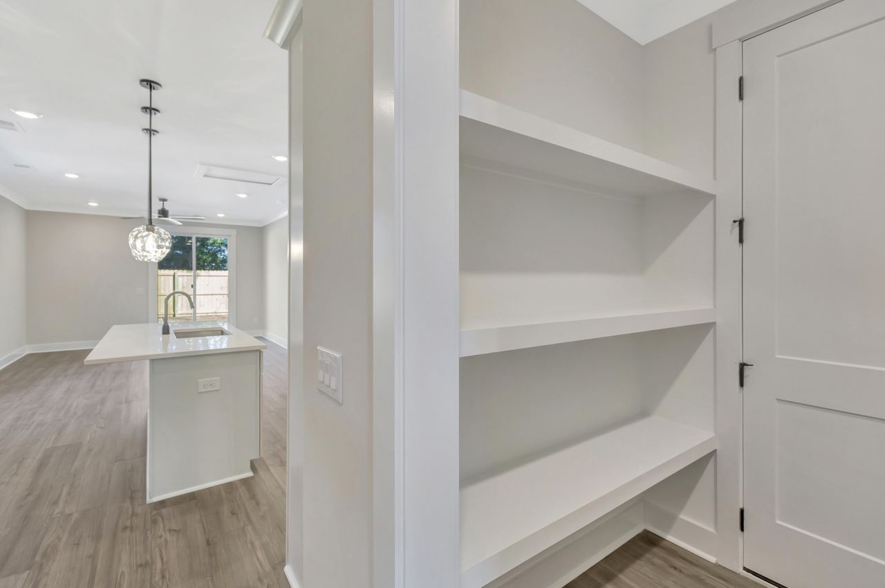 1910/1912 Piper Drive Photo 12