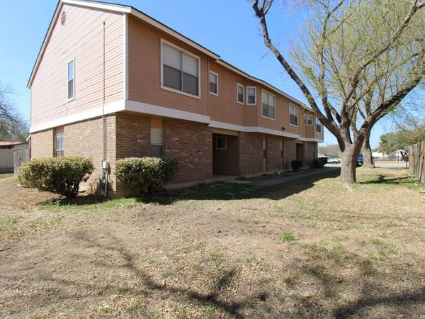 949 Schertz Parkway, Schertz, TX 78154