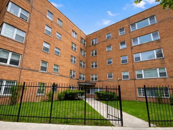 7327 N Rogers Avenue , Unit 408, Chicago, IL 60626