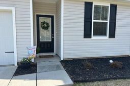 1217 Warrens Way photo 4